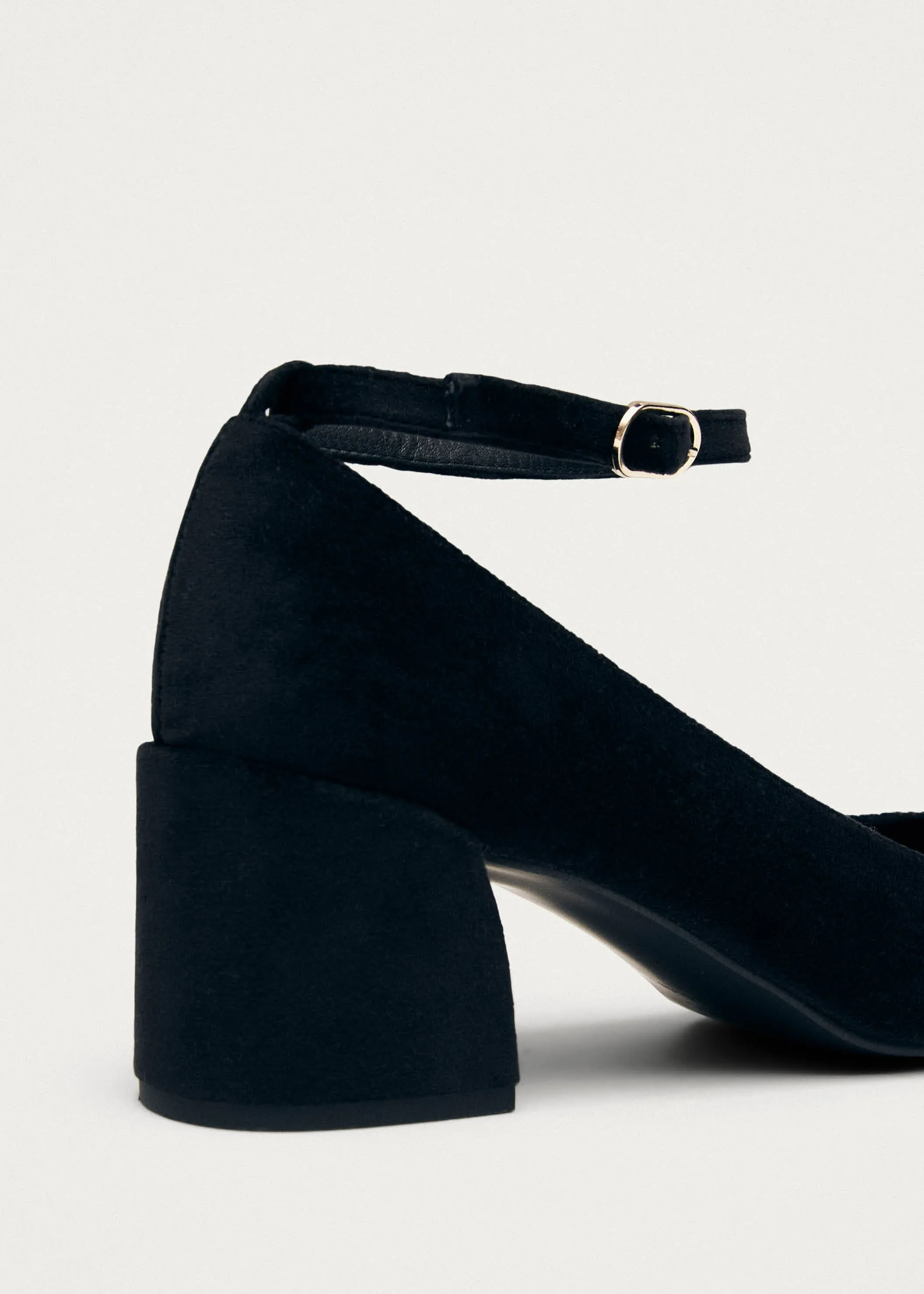 Antoine Velvet Black Pumps