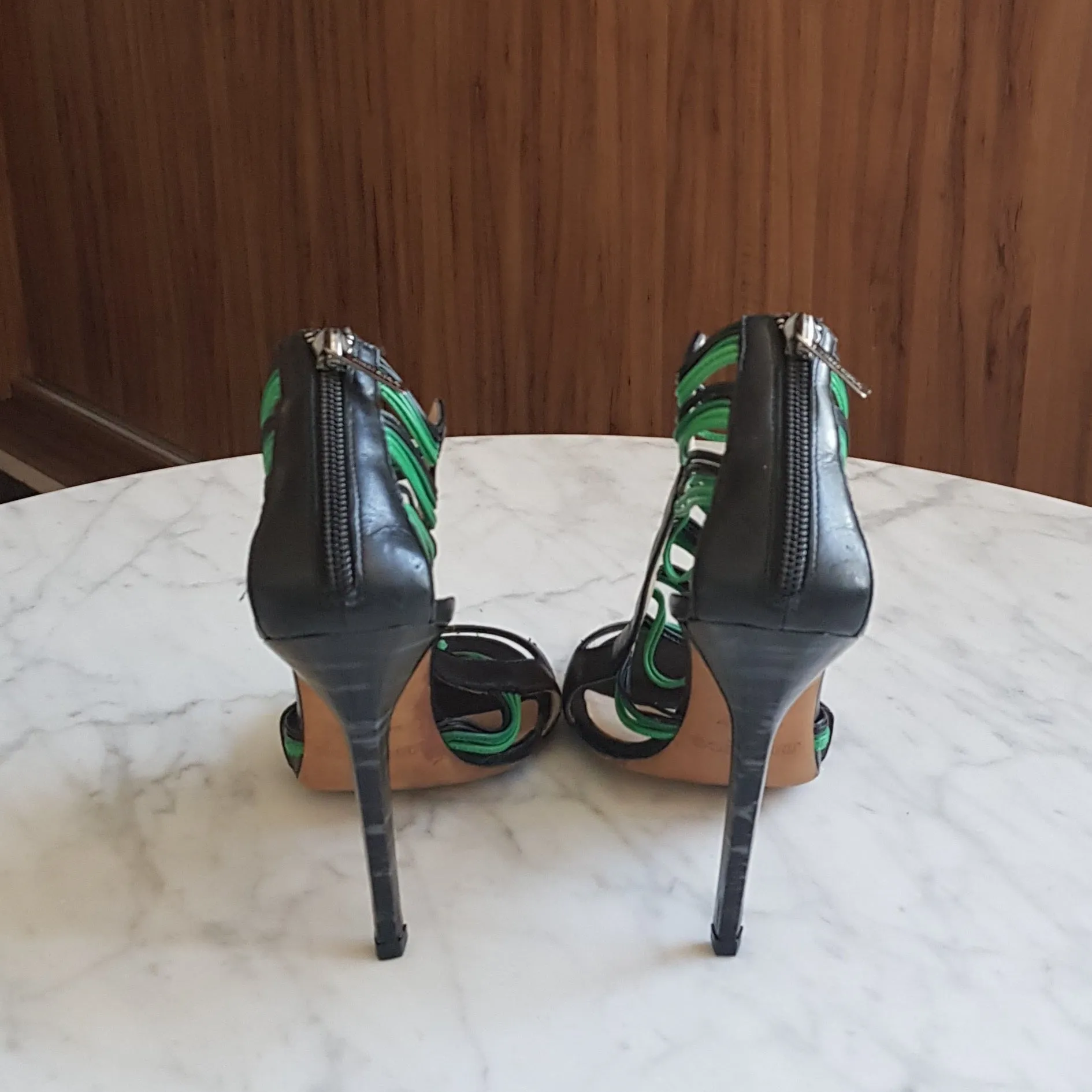 Sandália Jimmy Choo Tiras Verde e Preto