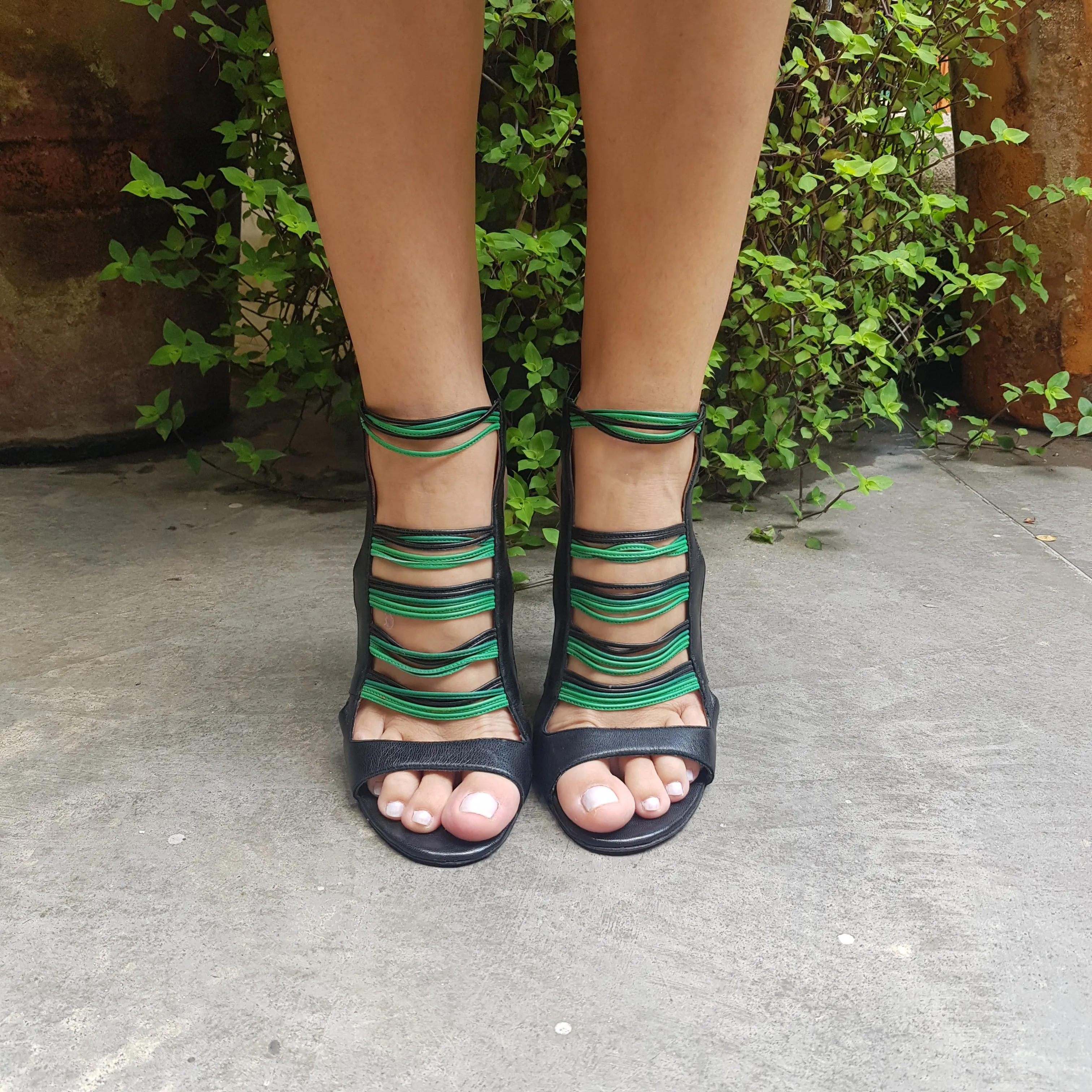 Sandália Jimmy Choo Tiras Verde e Preto