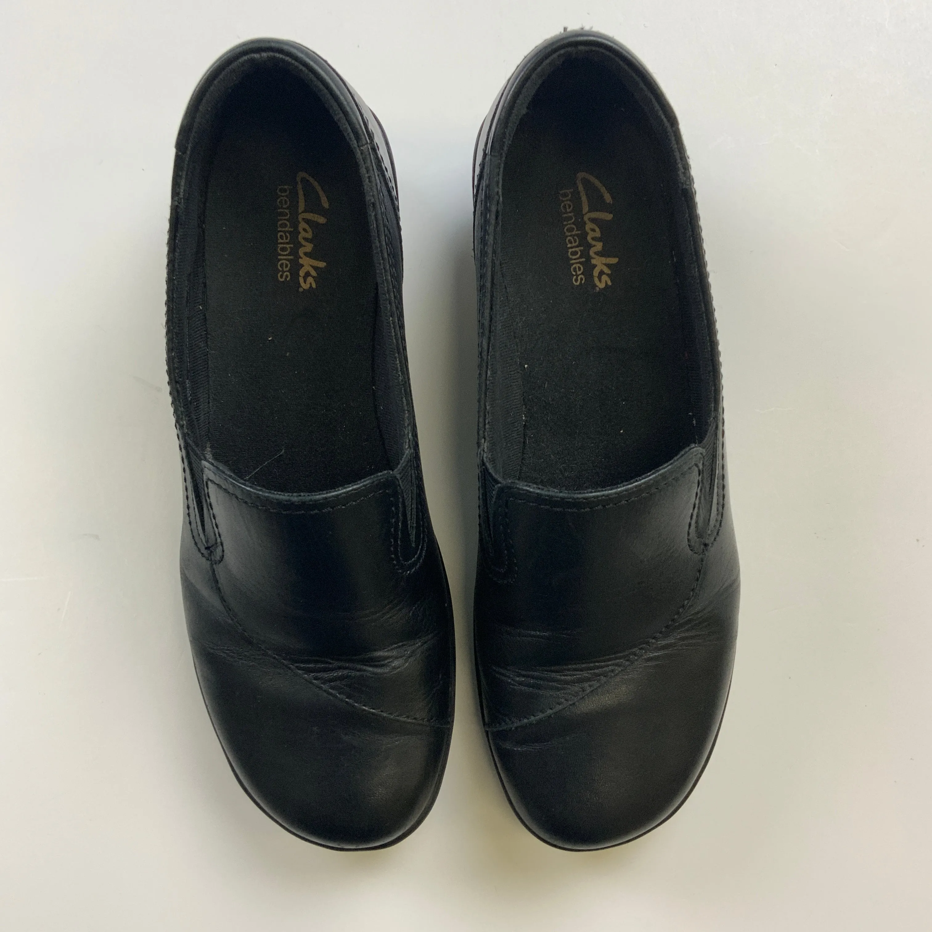 Shoes Flats By Clarks In Black, Size: 6.5