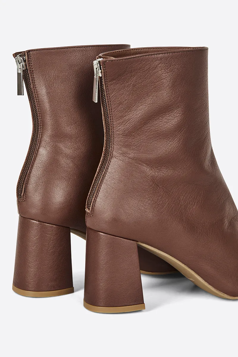 TABATHA LEATHER HEELED BOOT