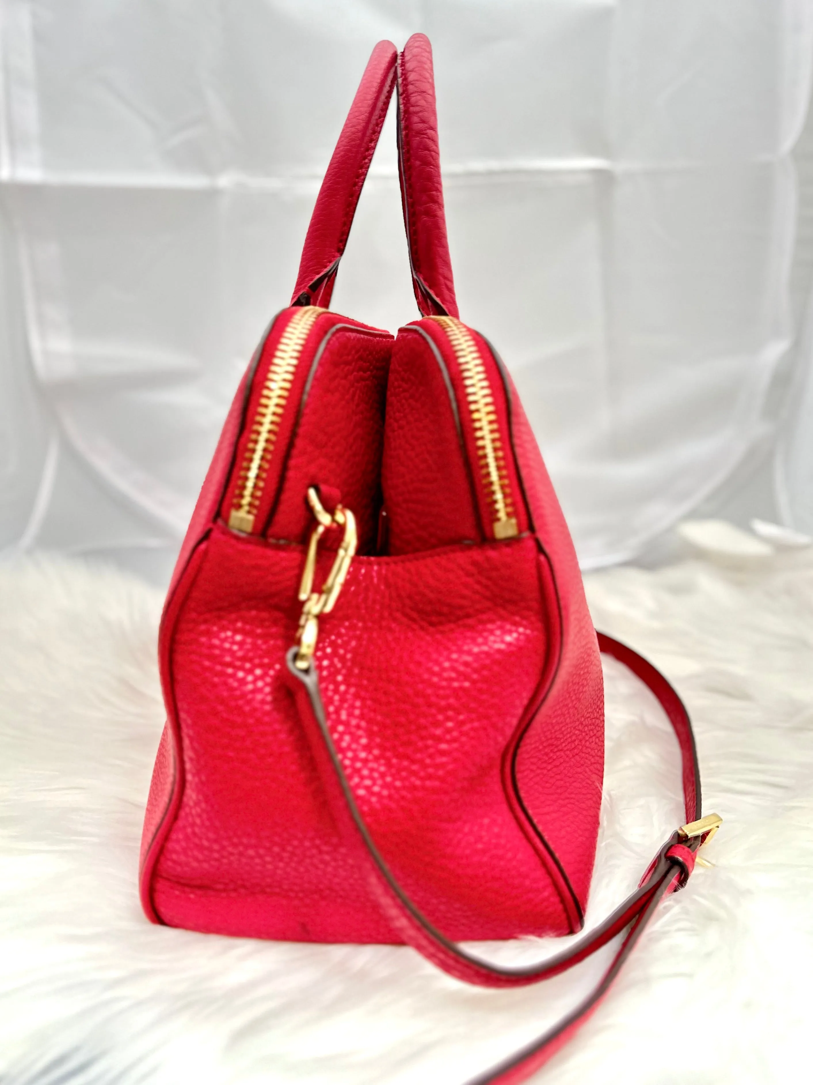 Tory Burch Crossbody (pre owned) is